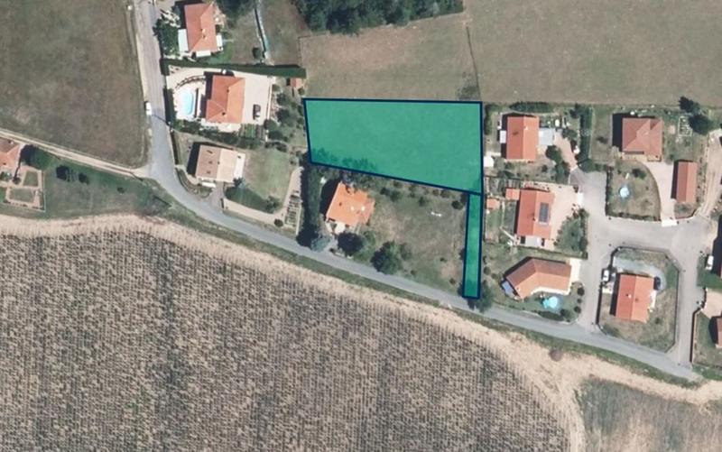 Terrain - 1 590 m²