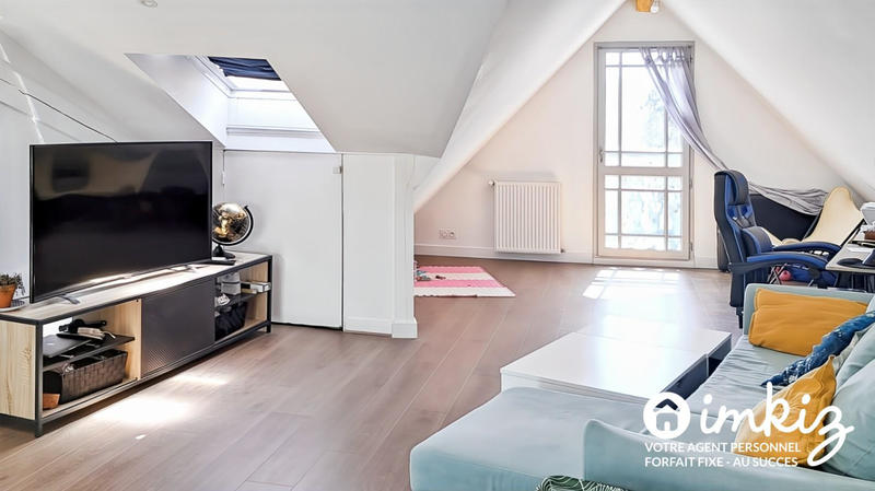 Maison - 318 m² - 13 pièces