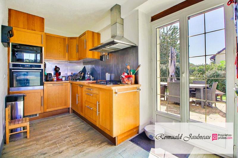 Maison - 256 m² - 8 pièces