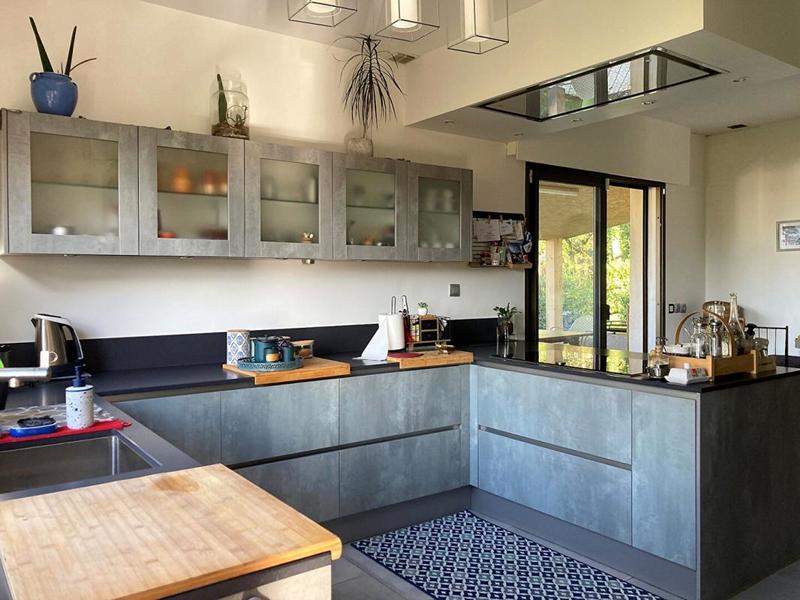 Maison - 255 m² - 9 pièces