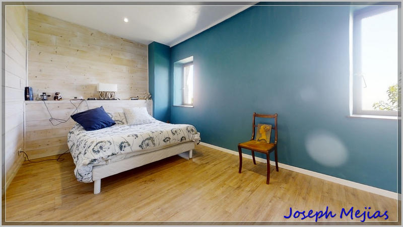 Maison - 332 m² - 11 pièces