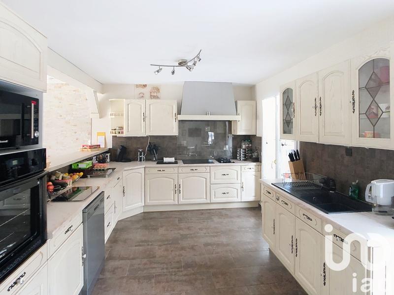 Maison - 197 m² - 8 pièces