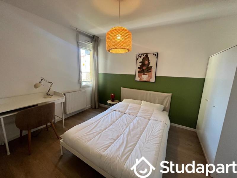 Chambre - 12 m² - 1 pièce