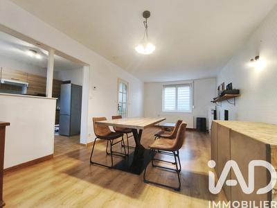 Maison - 95 m² - 5 pièces