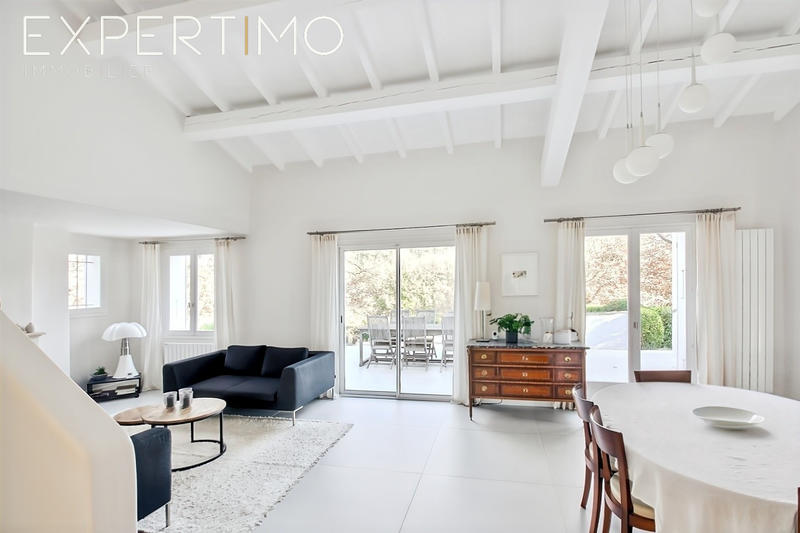 Villa - 200 m² - 6 pièces