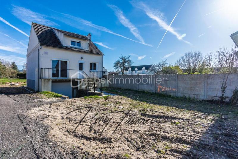 Maison traditionnelle - 95 m² - 4 pièces