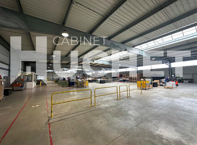 Local d'activité / Entrepôt - 3 070 m²