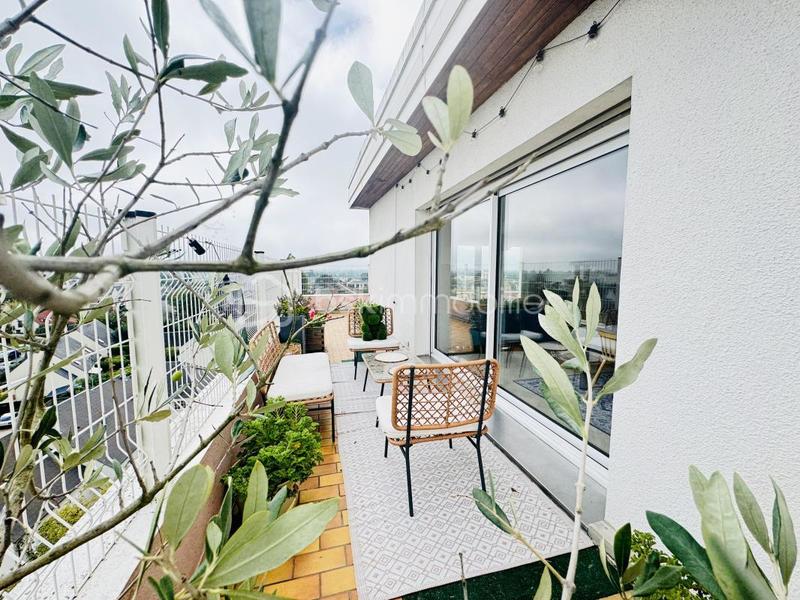 Appartement - 165 m² - 6 pièces