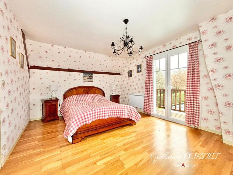 Maison - 150 m² - 6 pièces