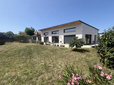 Maison - 179 m² - 6 pièces