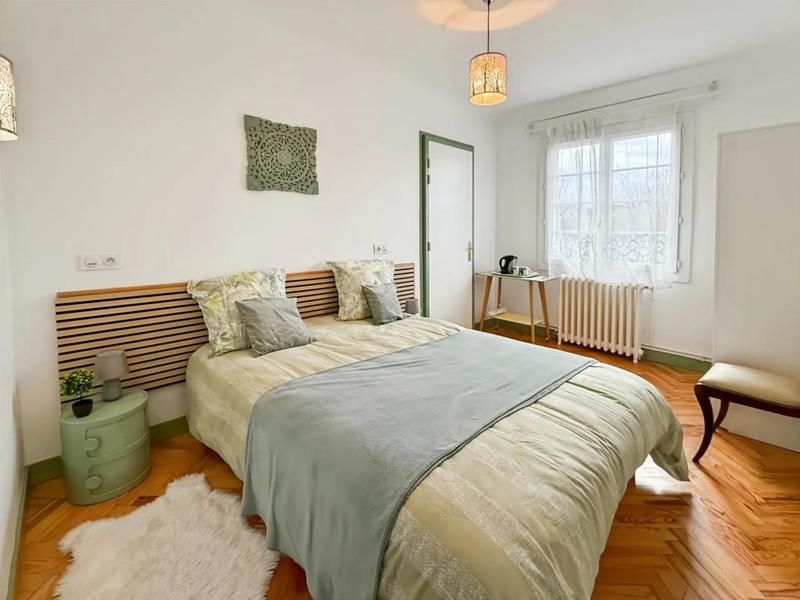 Demeure - 235 m² - 10 pièces