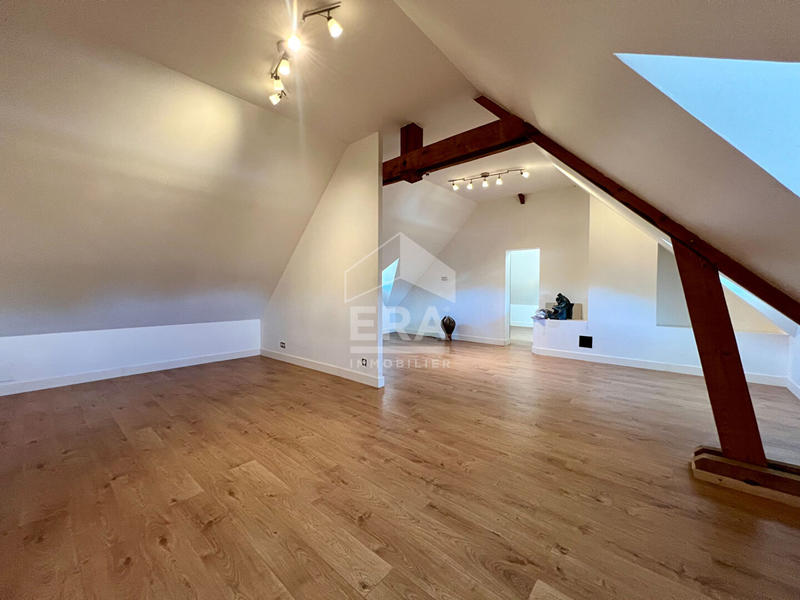 Villa - 297 m² - 7 pièces