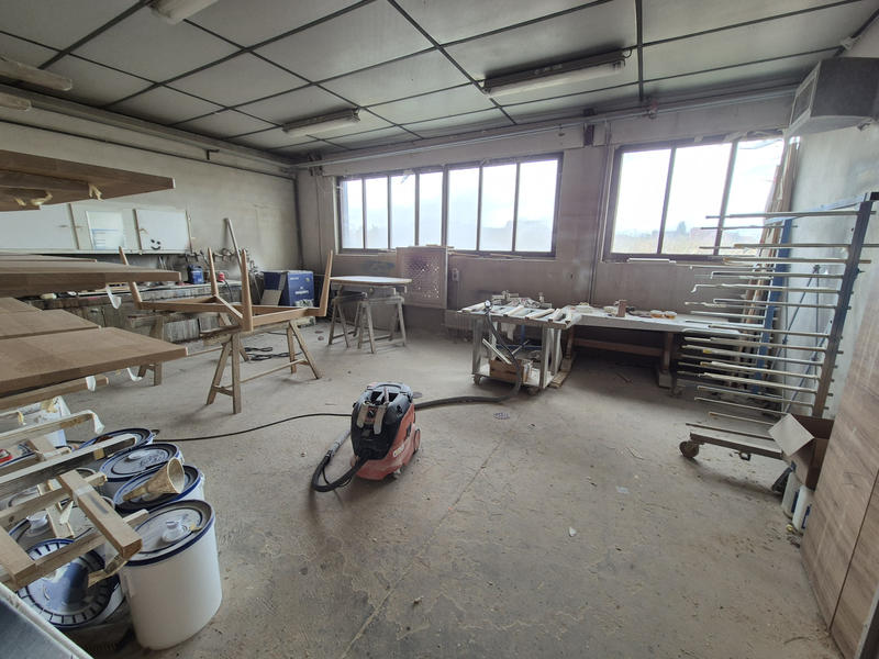 Local d'activités - 900 m²