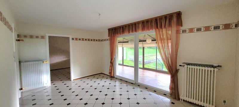 Maison traditionnelle - 178 m² - 6 pièces