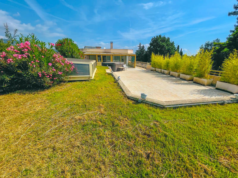 Appartement - 120 m² - 4 pièces