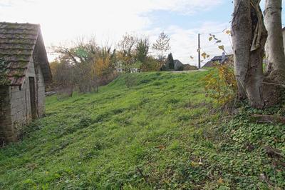 Terrain constructible - 1 700 m²