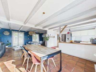 Maison - 142 m² - 6 pièces