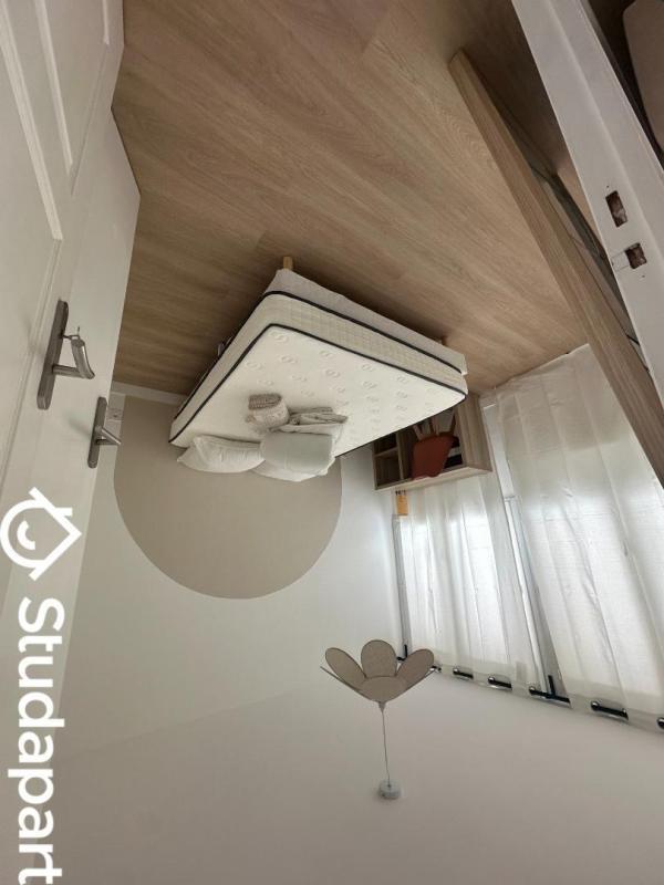 Chambre - 10 m² - 1 pièce