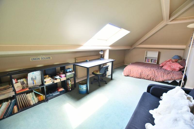 Maison - 200 m² - 6 pièces