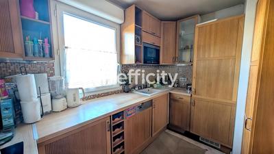 Appartement - 70 m² - 4 pièces