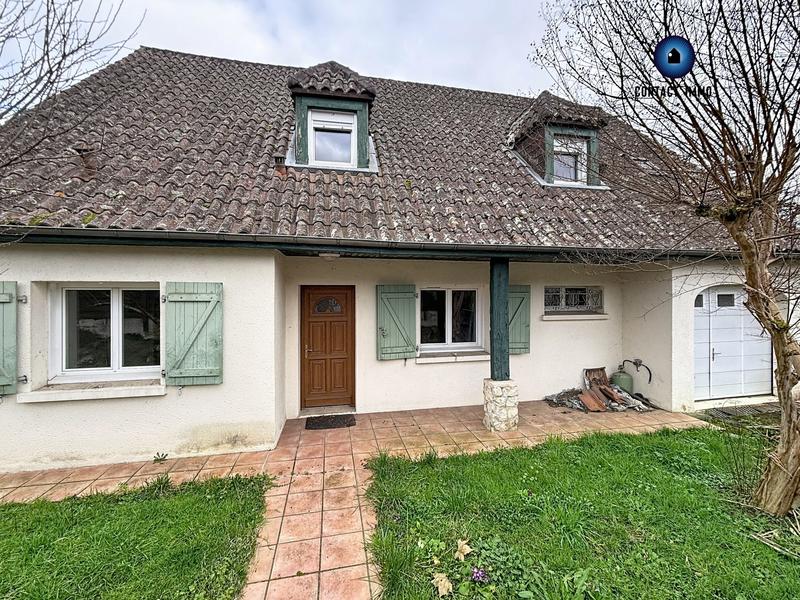 Maison traditionnelle - 144 m² - 6 pièces