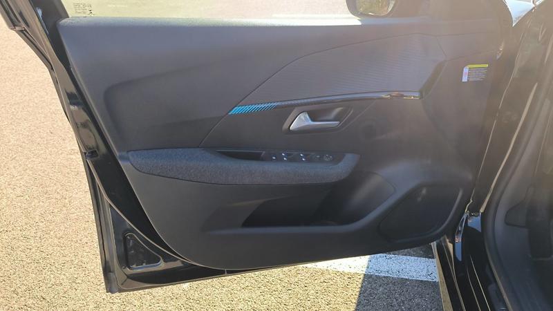 Peugeot E-208 136 50kWh Style