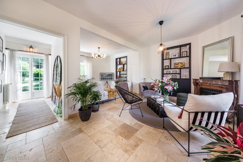 Maison - 200 m² - 6 pièces