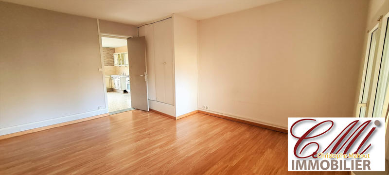 Maison - 230 m² - 9 pièces