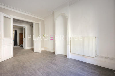 Local commercial - 101 m² - 4 pièces