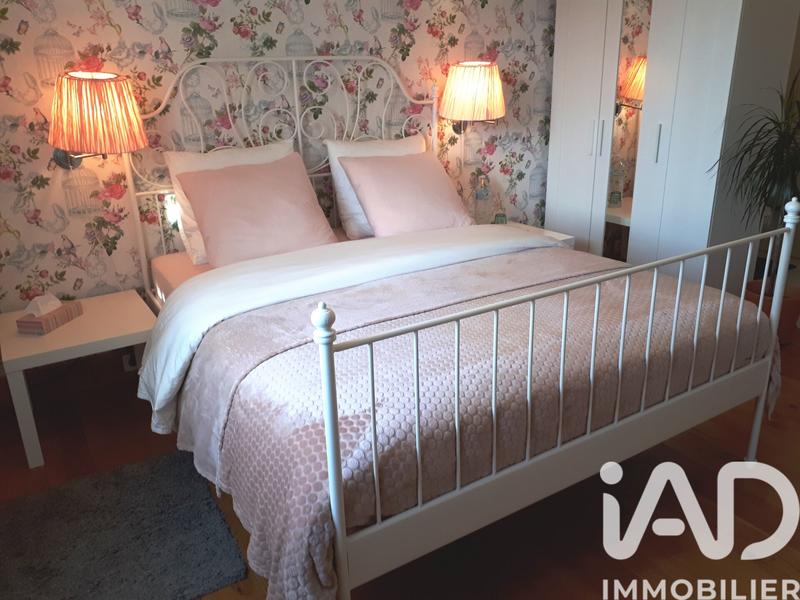 Maison - 300 m² - 9 pièces