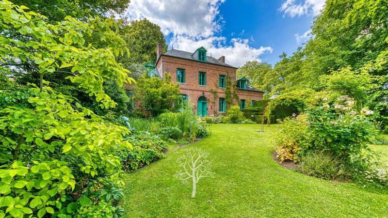 Maison de maîtres - 241 m² - 6 pièces