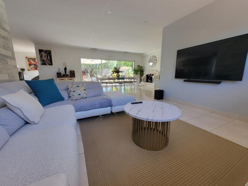 Maison contemporaine - 222 m² - 6 pièces