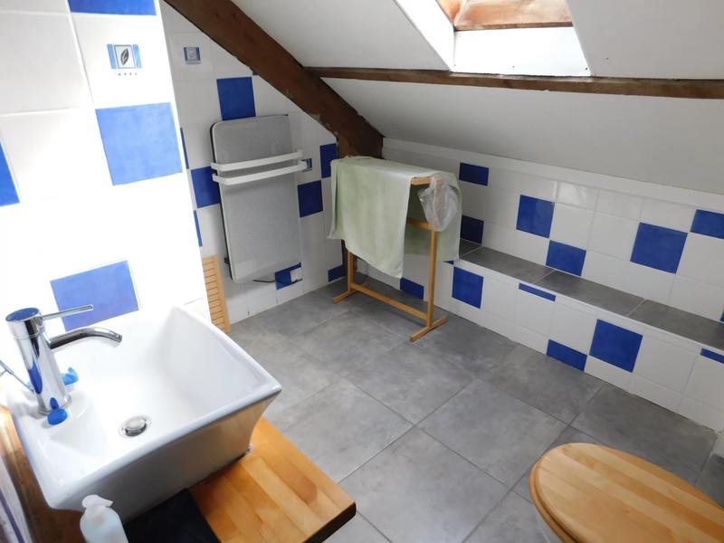 Maison - 3 630 m² - 9 pièces