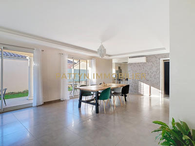 Maison - 159 m² - 7 pièces