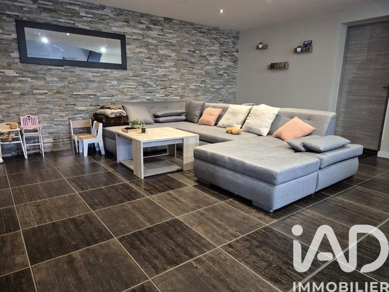 Maison - 236 m² - 8 pièces