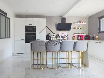 Maison - 192 m² - 7 pièces