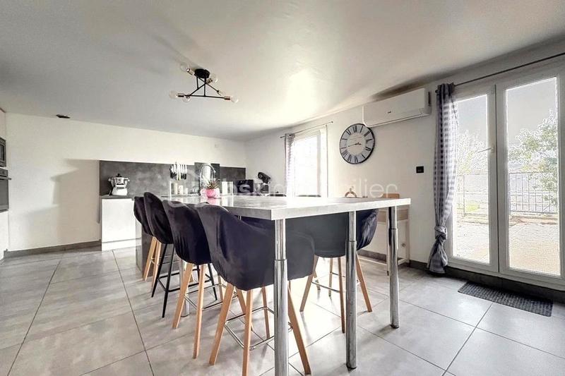 Maison traditionnelle - 155 m² - 6 pièces