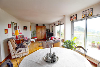 Appartement - 106 m² - 5 pièces