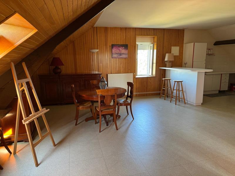 Maison - 203 m² - 9 pièces