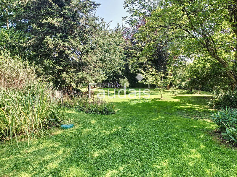 Maison - 174 m² - 9 pièces