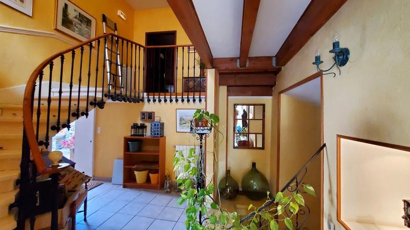 Maison - 280 m² - 12 pièces