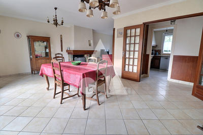 Maison - 94 m² - 5 pièces