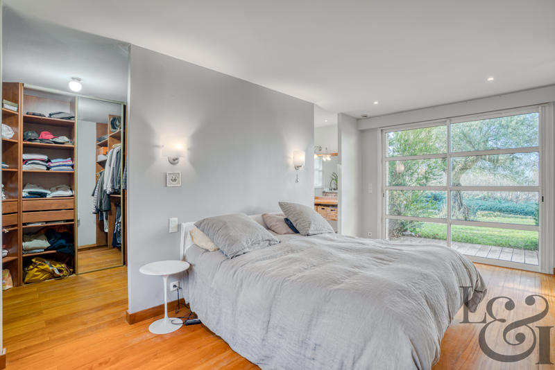 Maison - 180 m² - 7 pièces