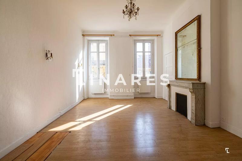 Appartement - 188 m² - 5 pièces