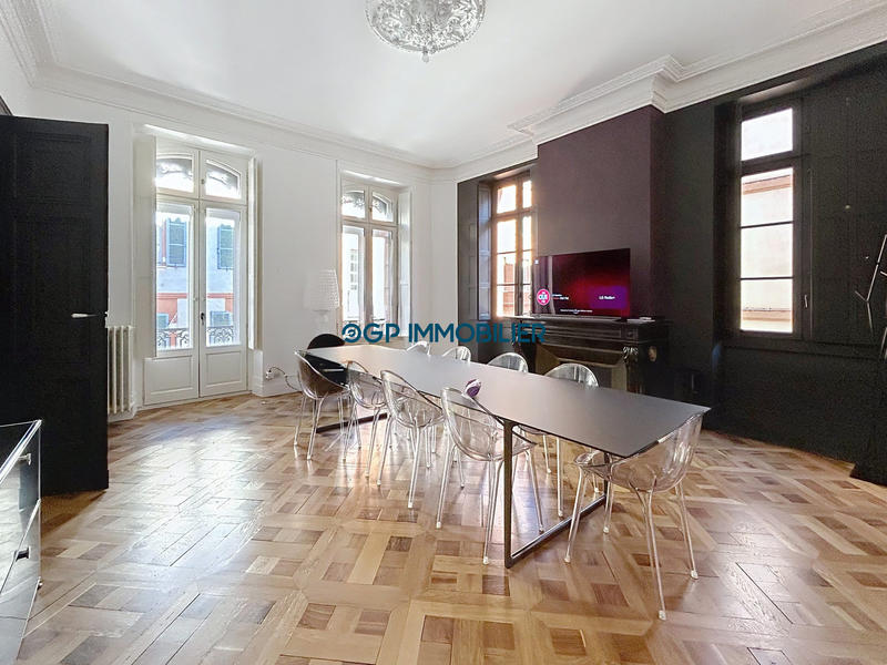 Appartement - 165 m² - 6 pièces