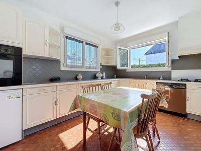 Maison - 110 m² - 6 pièces