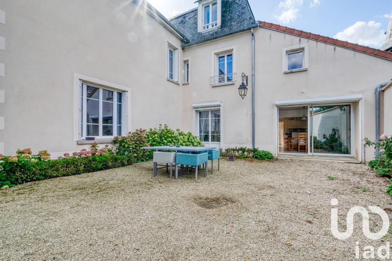 Maison - 320 m² - 10 pièces