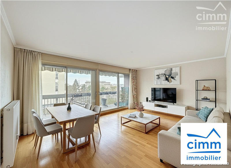 Appartement - 97 m² - 5 pièces