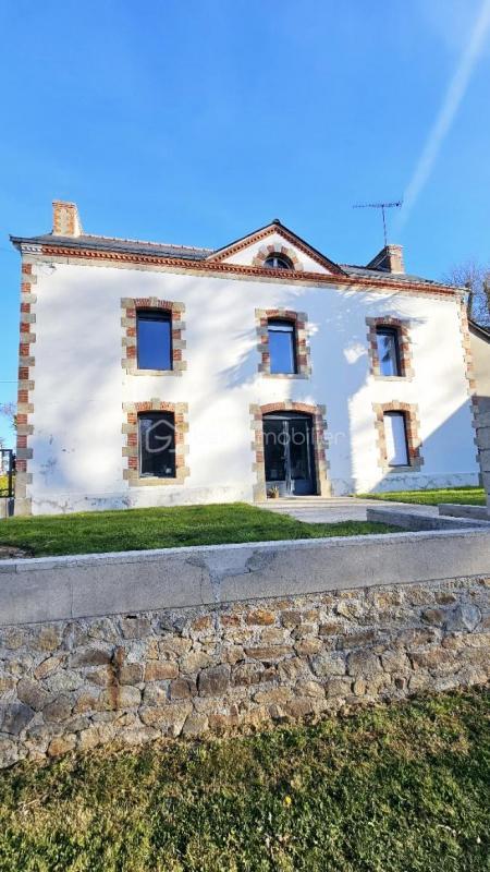 Demeure - 200 m² - 7 pièces