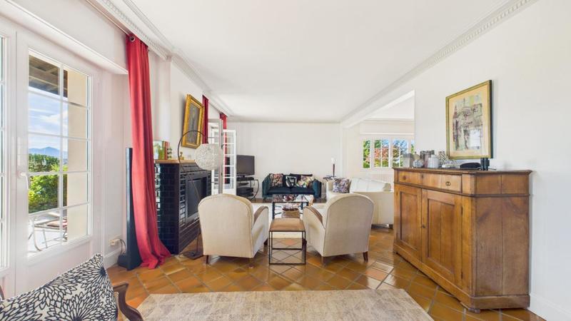 Maison - 199 m² - 6 pièces